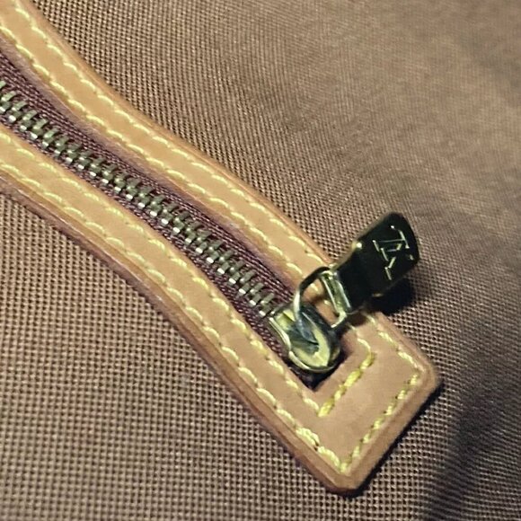 LOUIS VUITTON Monogram Valmy GM Messenger - Picture 13 of 14